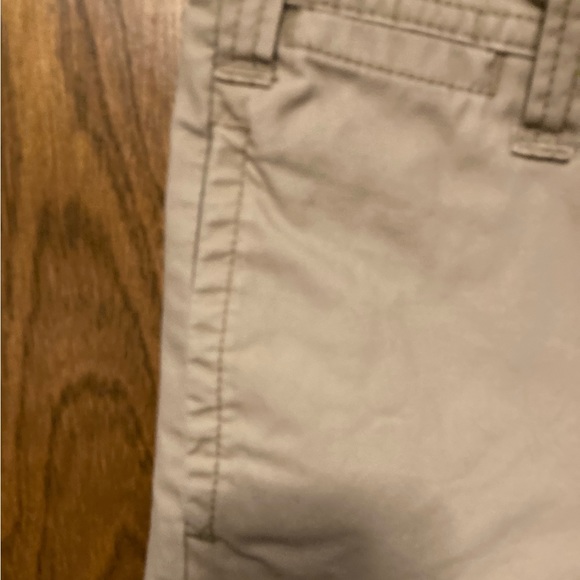 👚(bundle 4 items w/👚for $16)
. Bermuda shorts by GAP - Picture 5 of 11